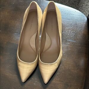 Banana Republic Women's Beige Heels
